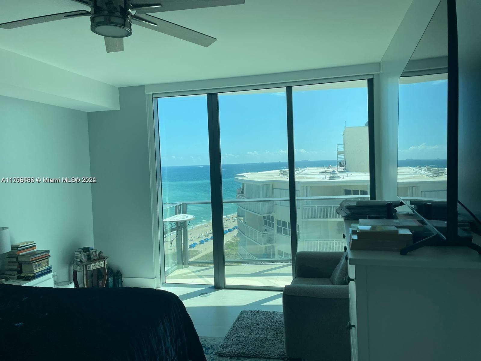 730 Ocean Blvd 1205 photo 10