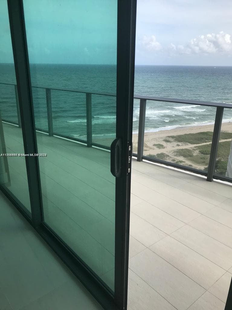 730 Ocean Blvd 1205 photo 14