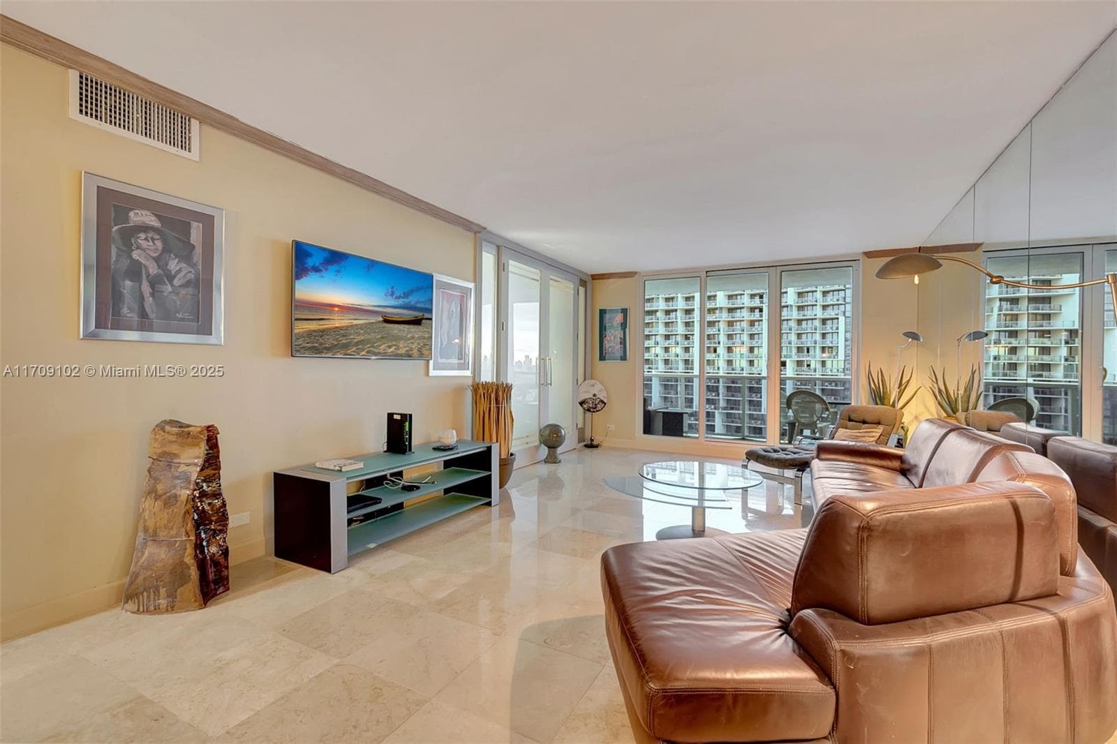 2301 Collins Ave 1206 photo 3