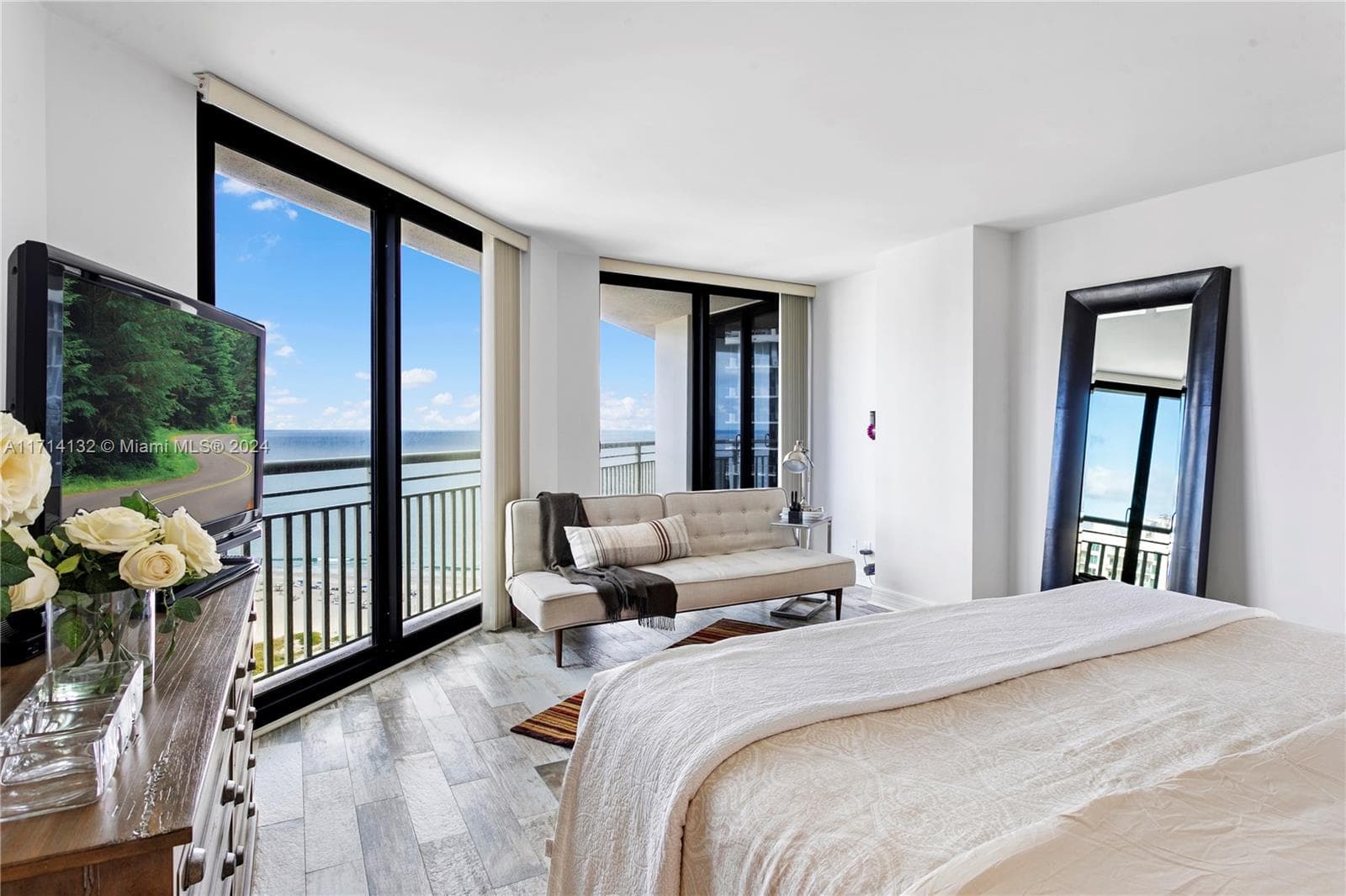 3000 Ocean Dr 20A photo 13