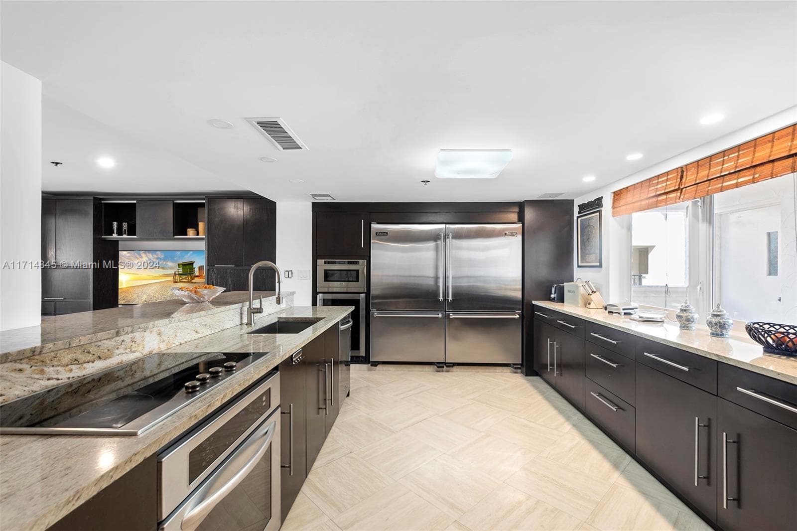 2444 Fisher Island Dr 5404 photo 22