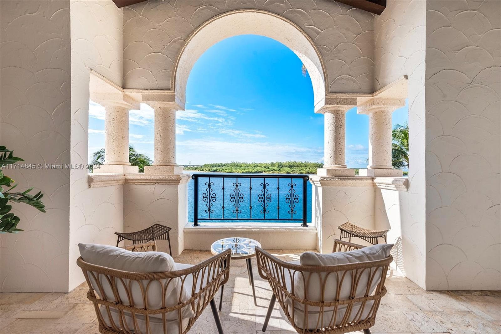 2444 Fisher Island Dr 5404 photo 7
