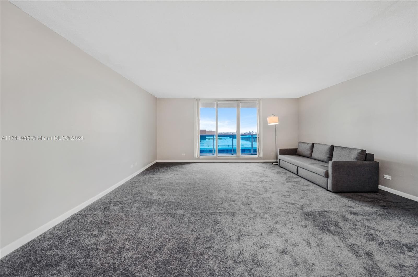 2301 Collins Ave 1030 photo 17