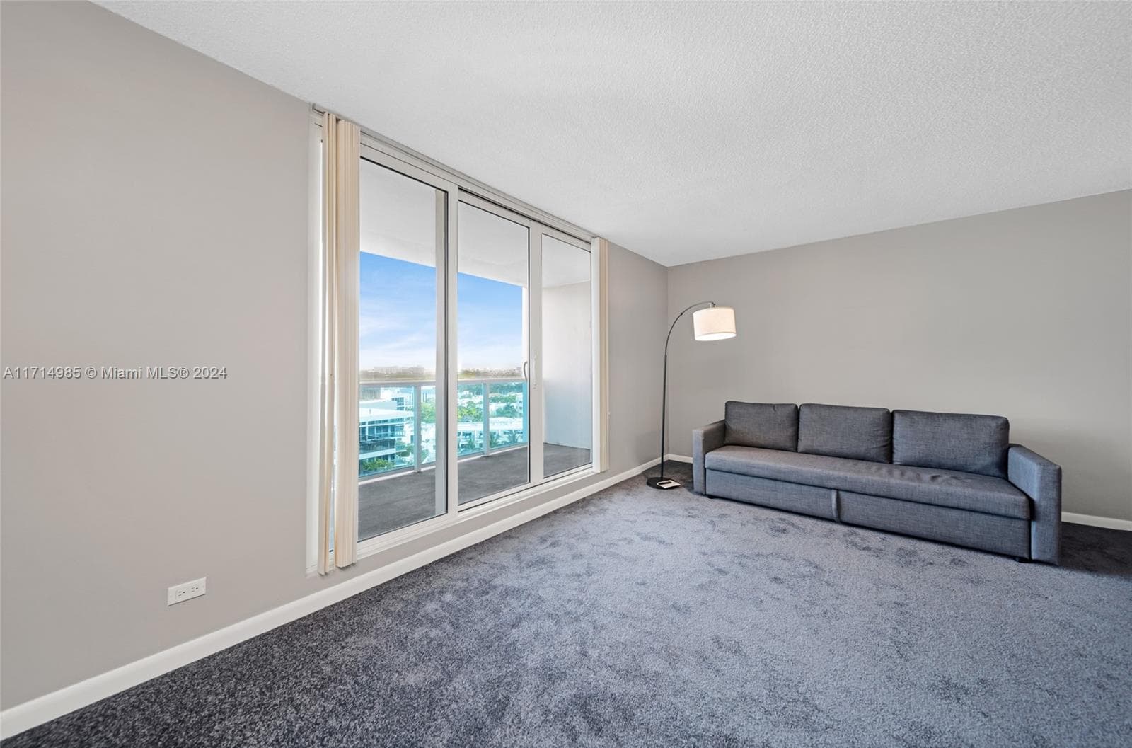 2301 Collins Ave 1030 photo 10