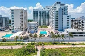 5401 Collins Ave 223 photo 2
