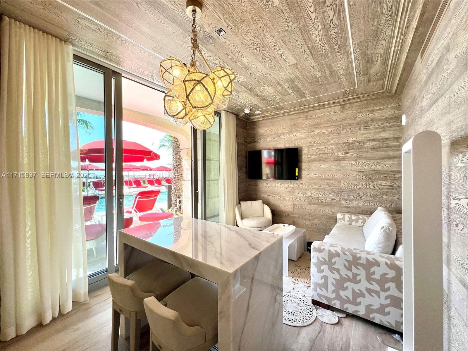 17901 Collins ave 4