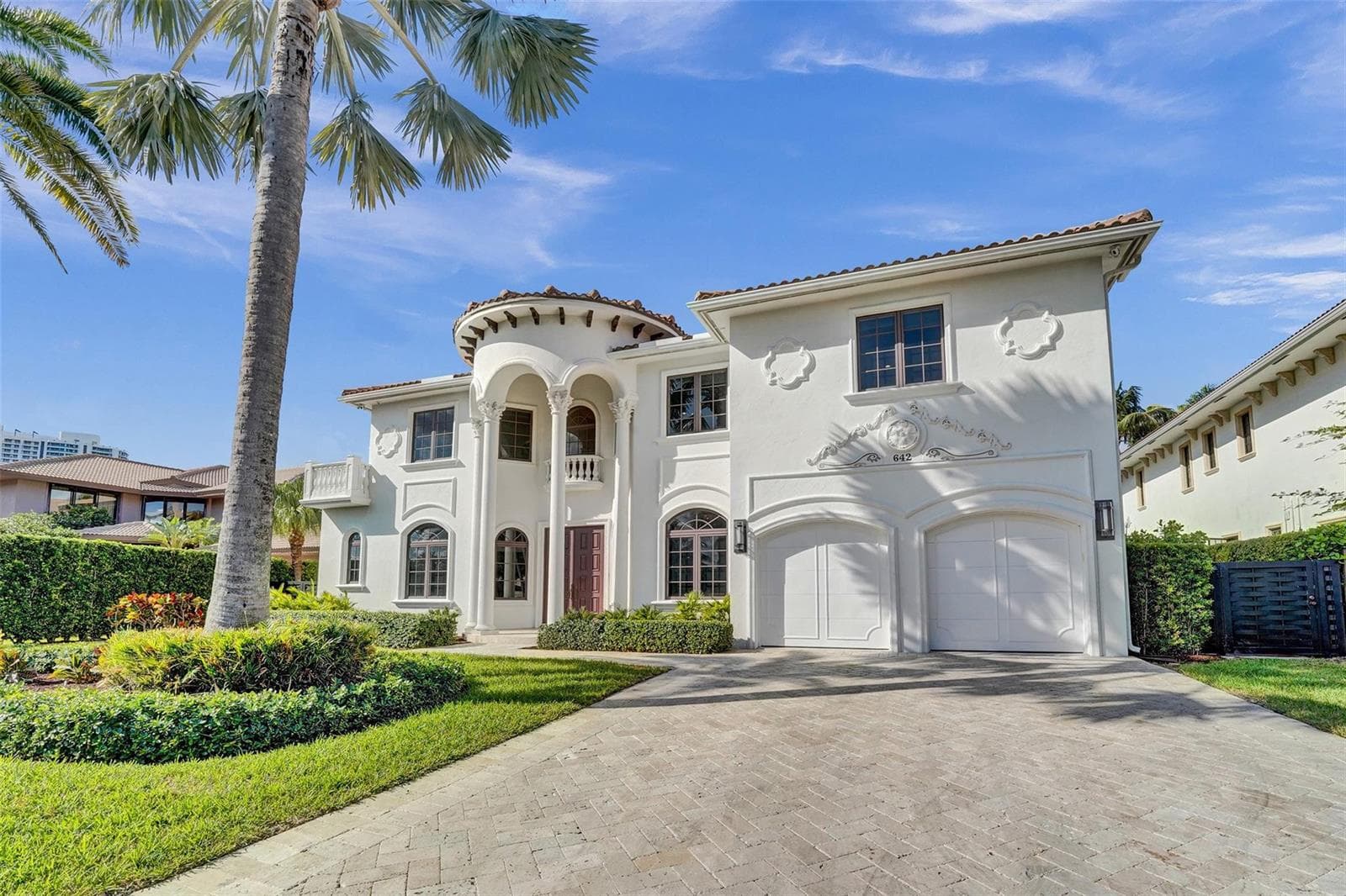 642 Palm Drive 5