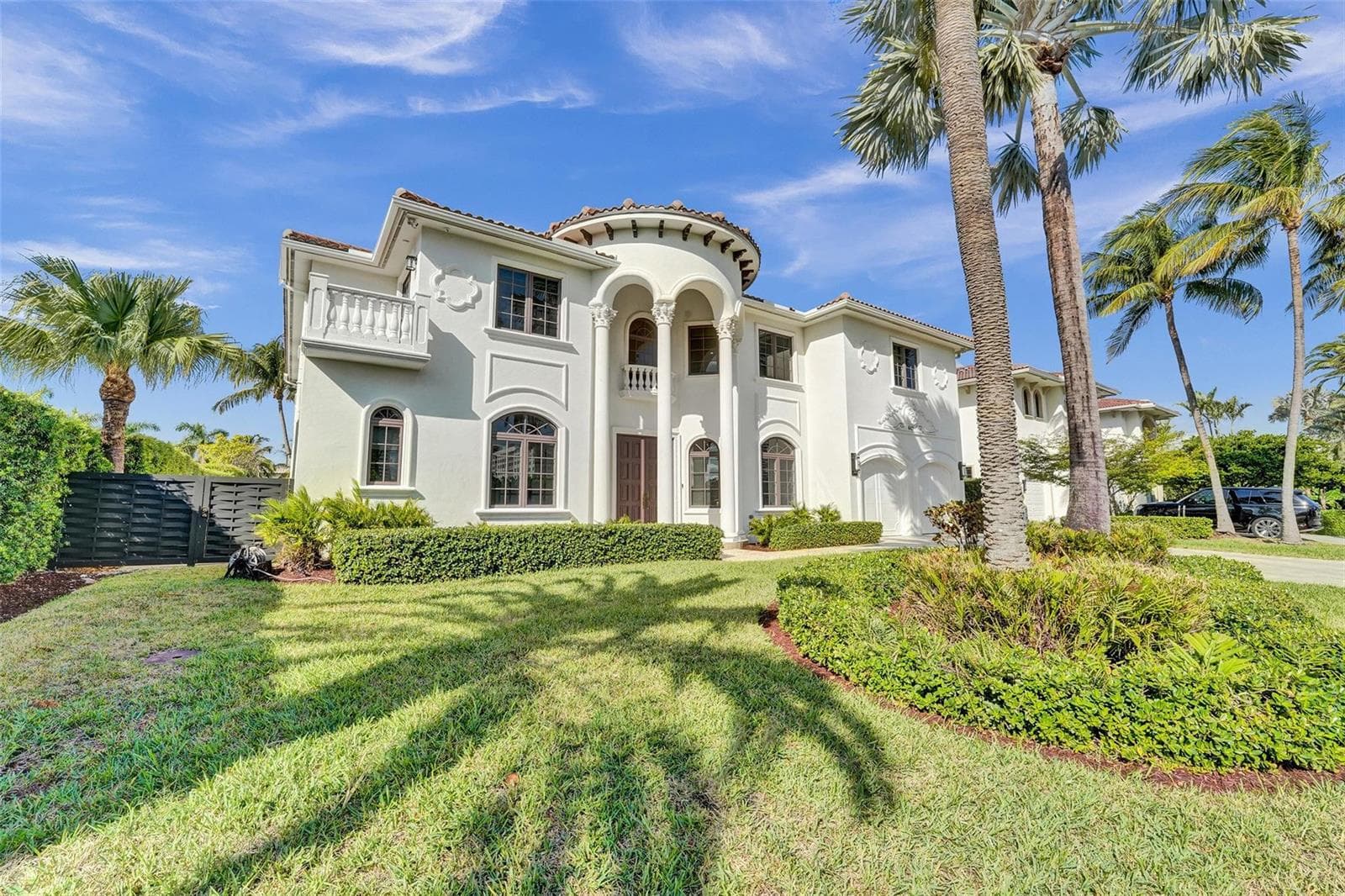 642 Palm Drive 4