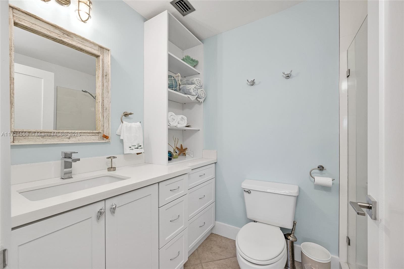 9826 Leeward Ave 9826 photo 21