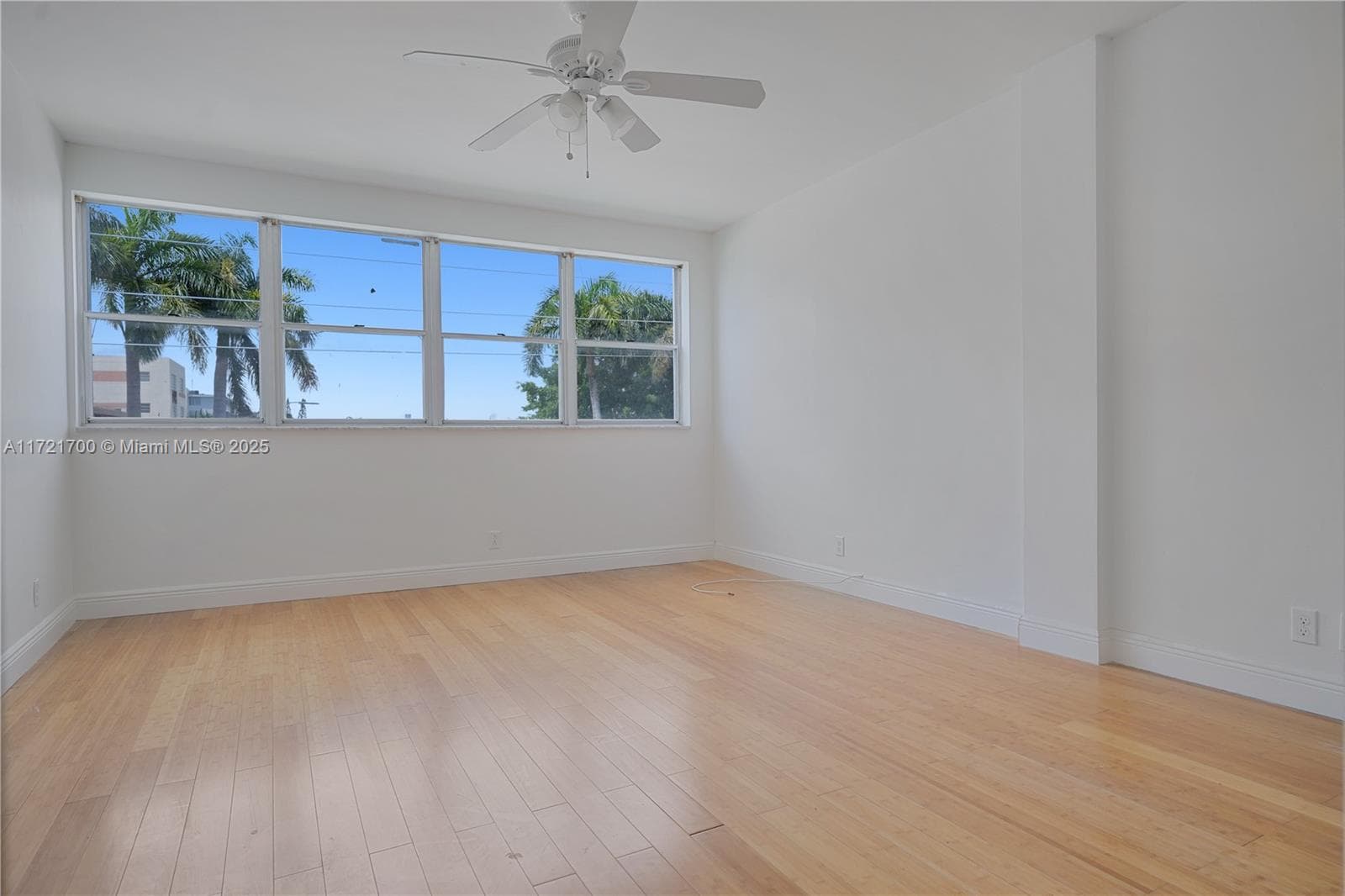 9381 E Bay Harbor Dr 301N photo 17