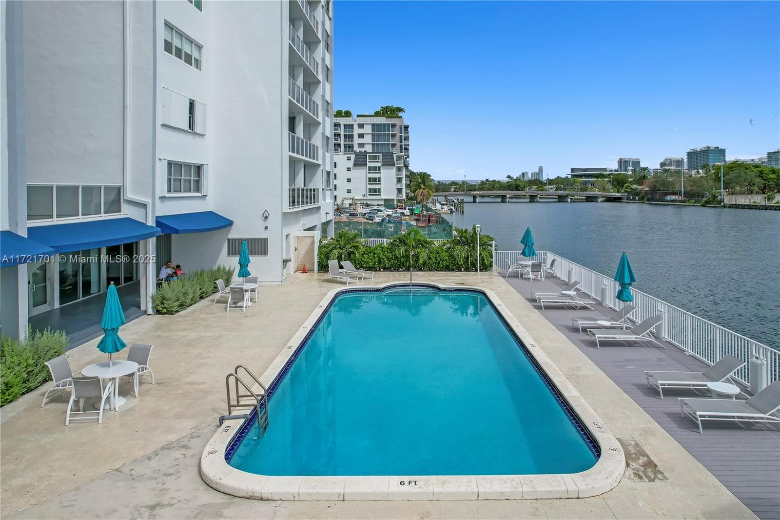 9381 E Bay Harbor Dr 401N photo 7