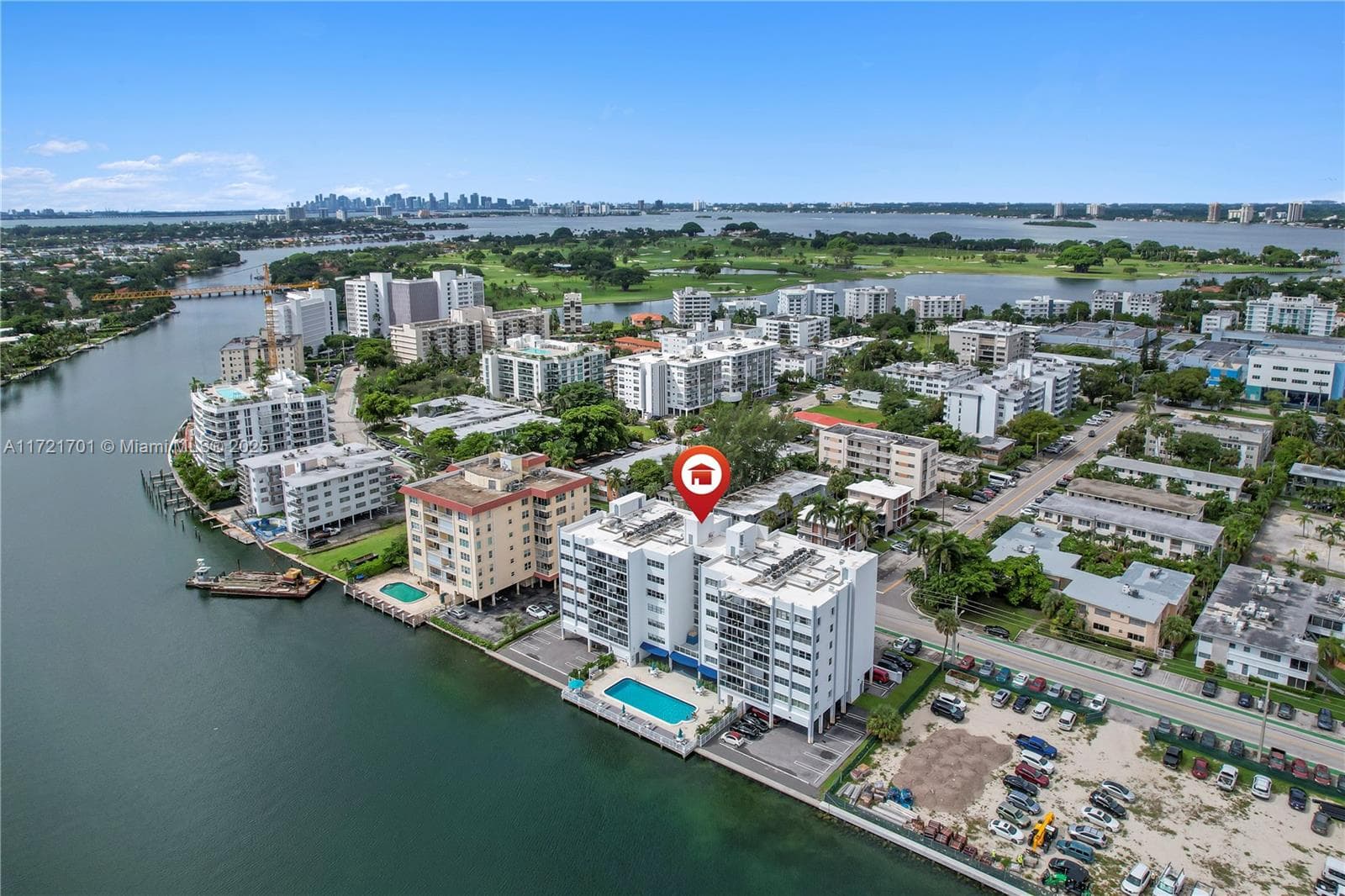 9381 E Bay Harbor Dr 401N photo 5