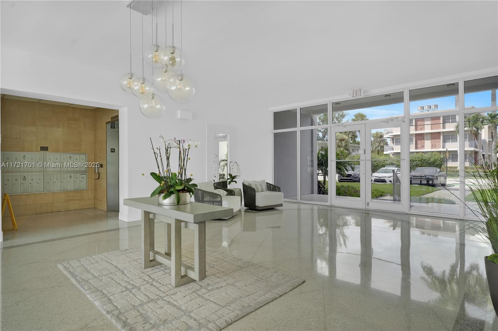 9381 E Bay Harbor Dr 401N photo 14