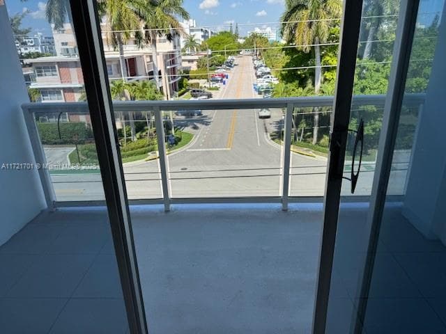 9381 E Bay Harbor Dr 401N photo 19