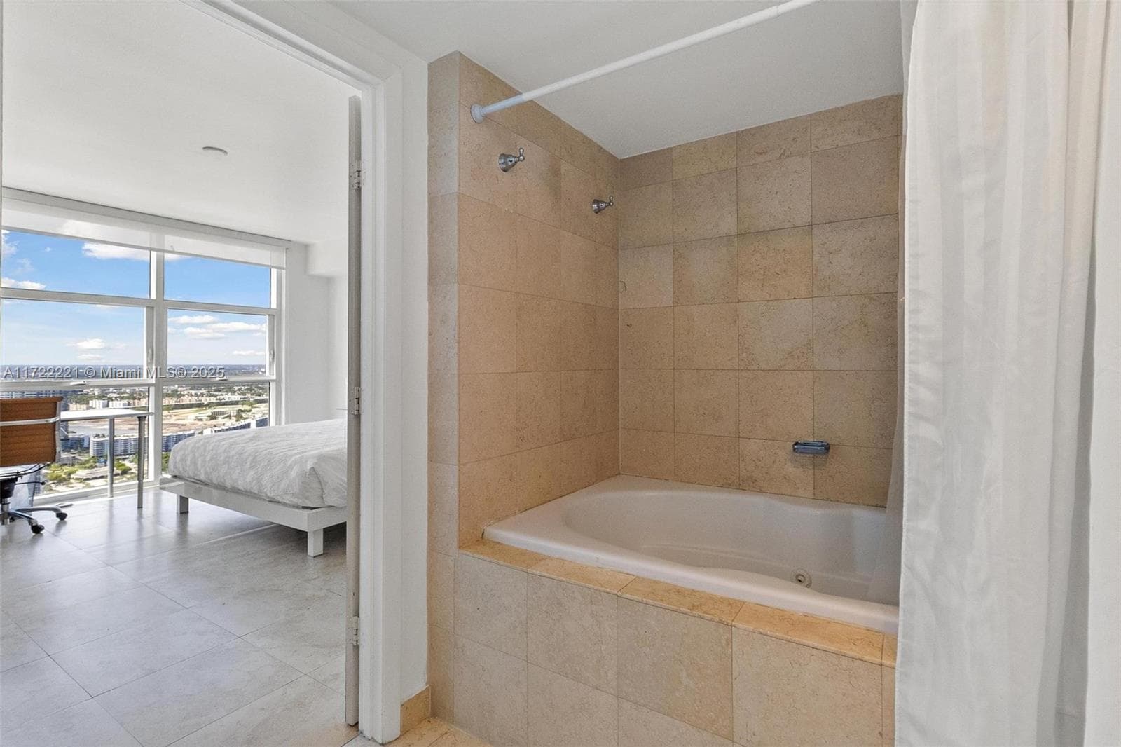 1830 Ocean Dr 4507 photo 11