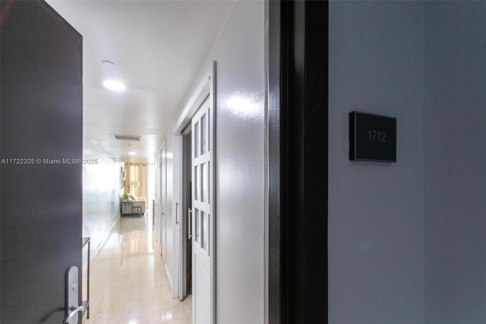 1830 Ocean Dr 3