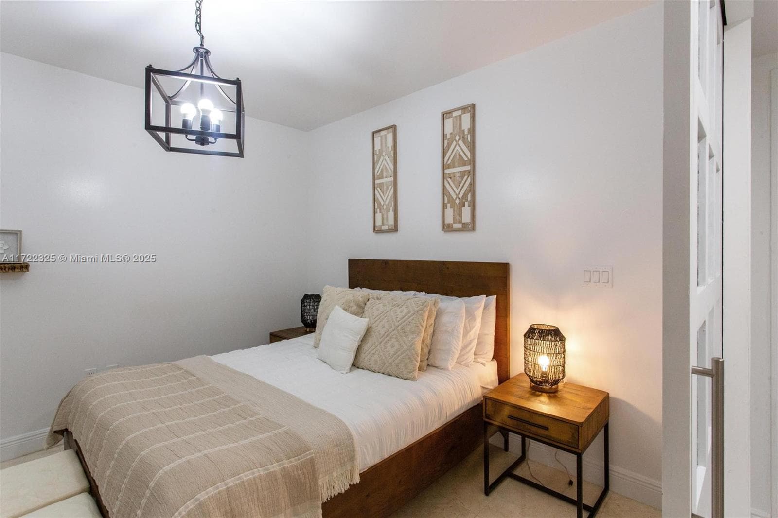 1830 Ocean Dr 1712 photo 25