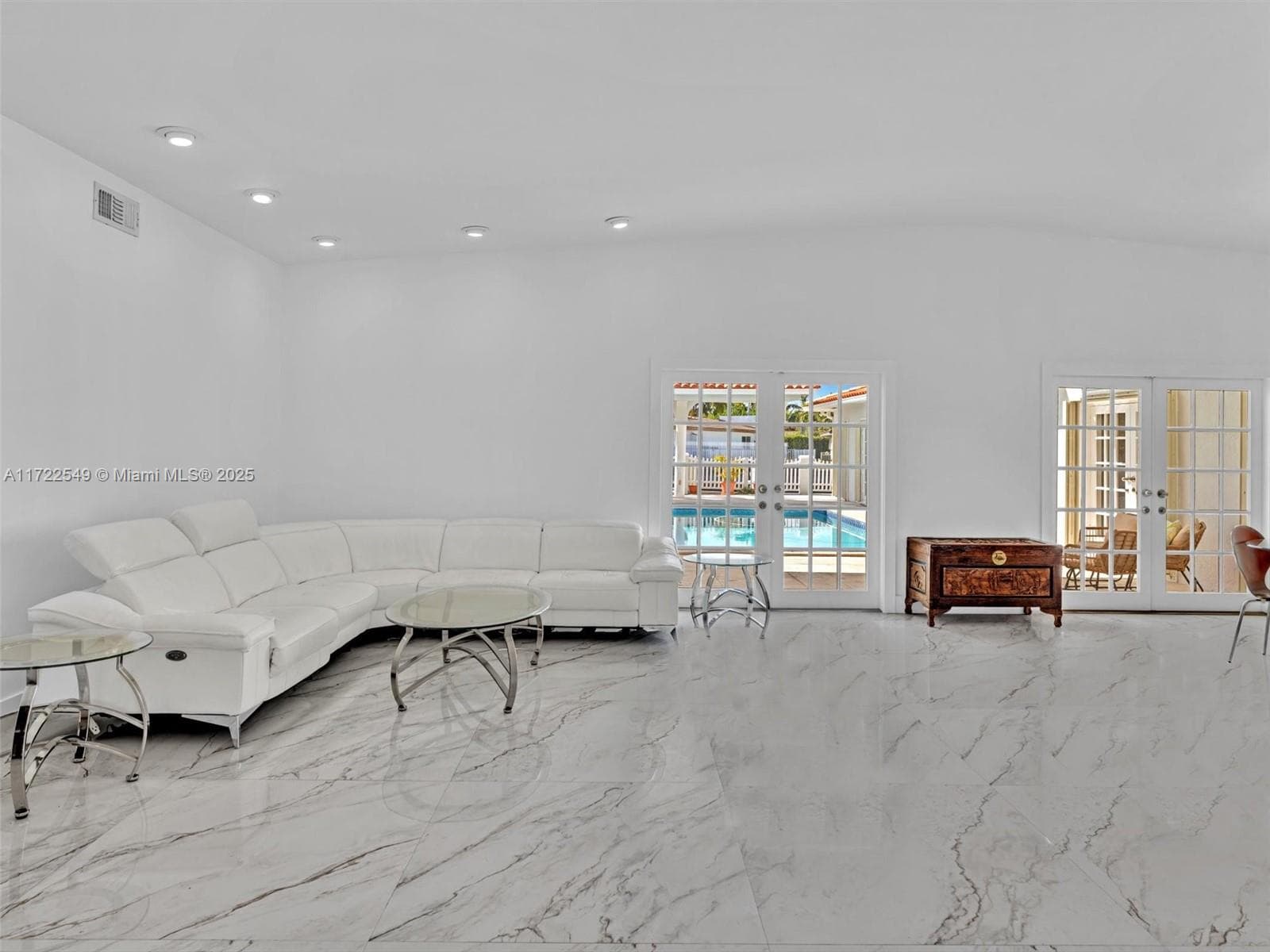 12904 Banyan Rd photo 10