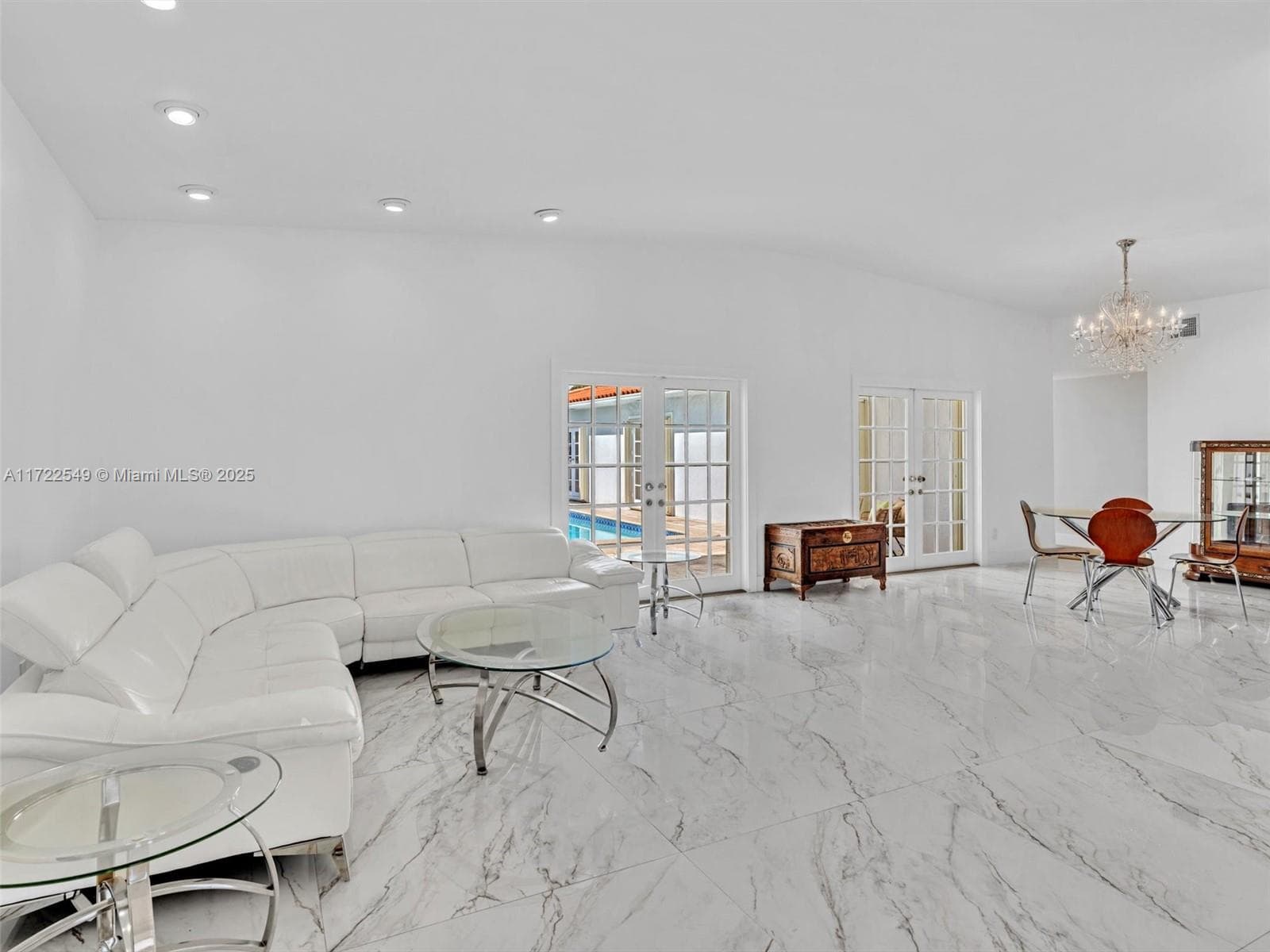 12904 Banyan Rd photo 11