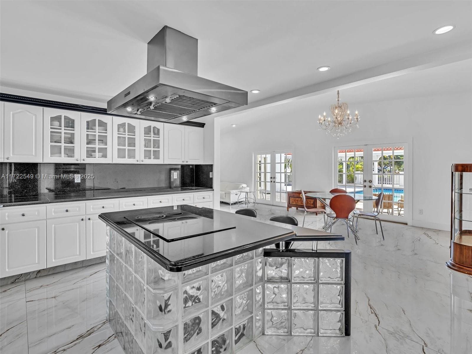 12904 Banyan Rd photo 8