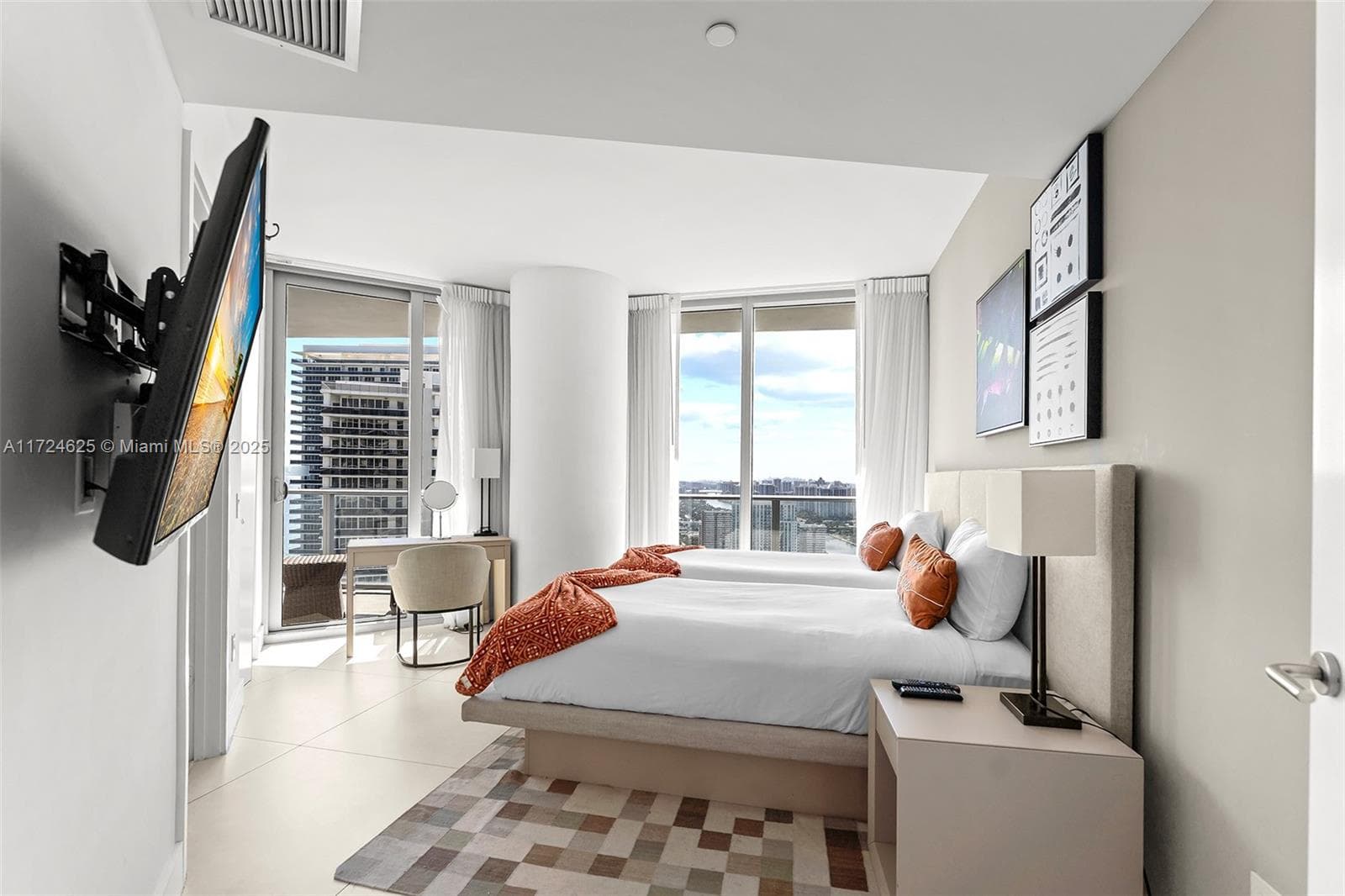 4111 Ocean Dr 3511 photo 22