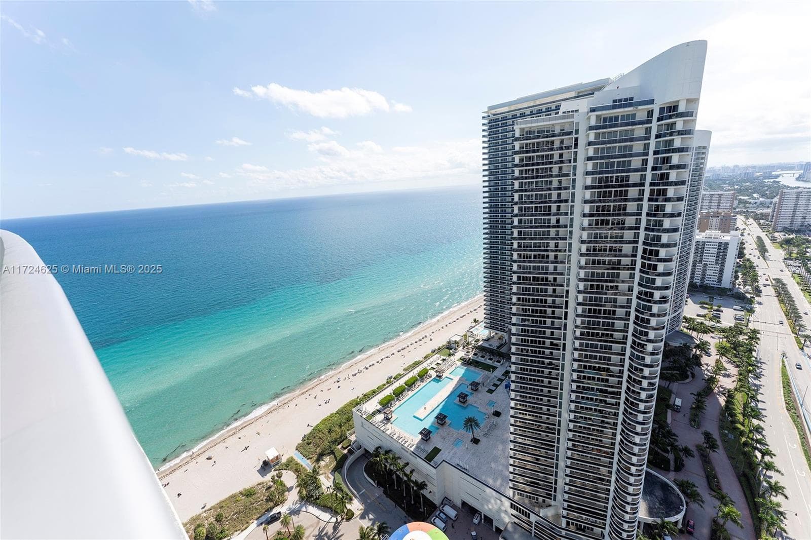 4111 Ocean Dr 3