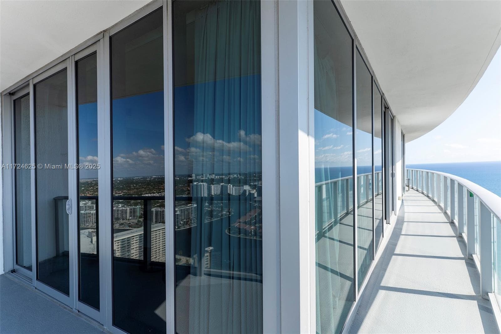 4111 Ocean Dr 5
