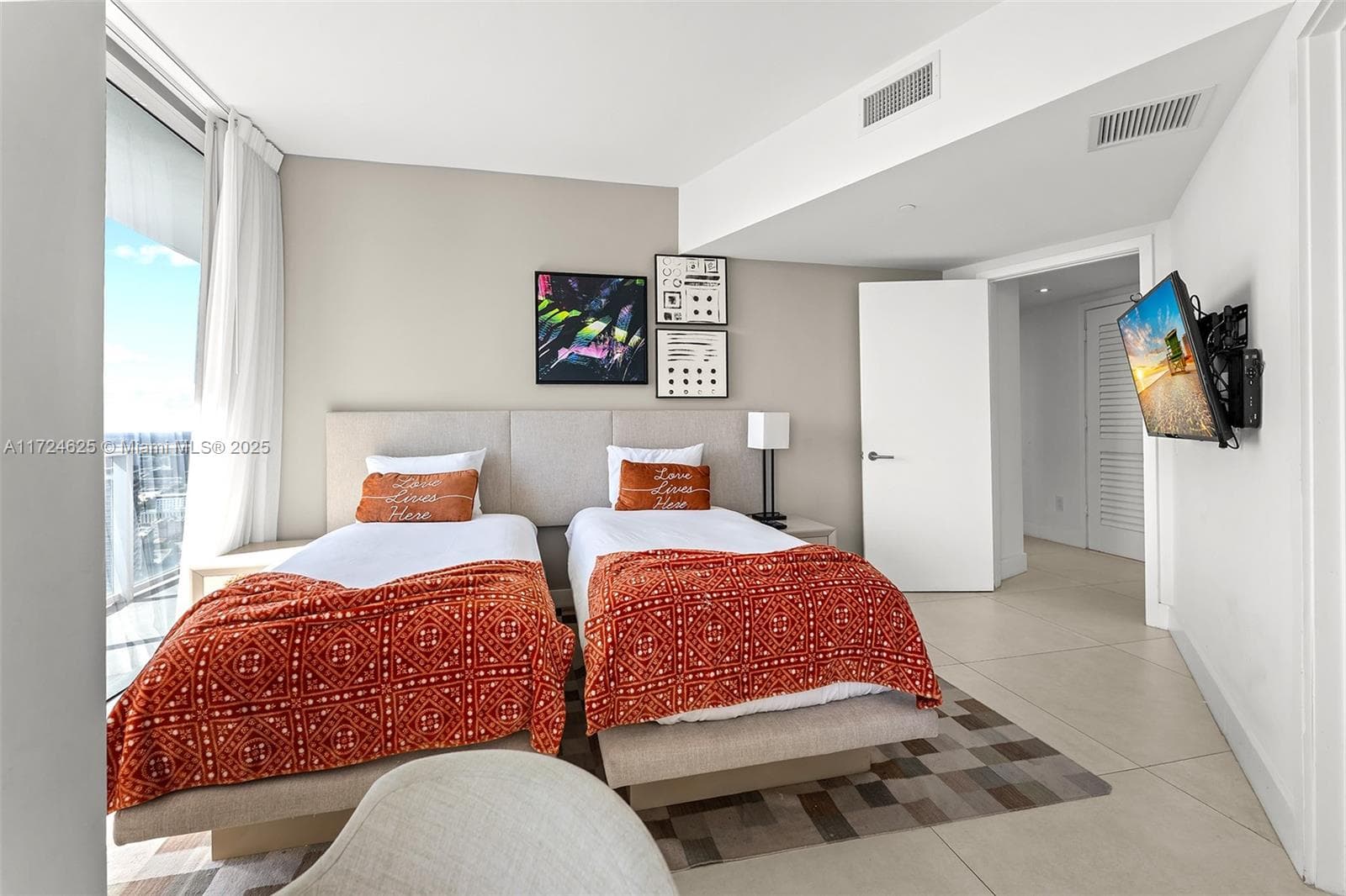 4111 Ocean Dr 3511 photo 24