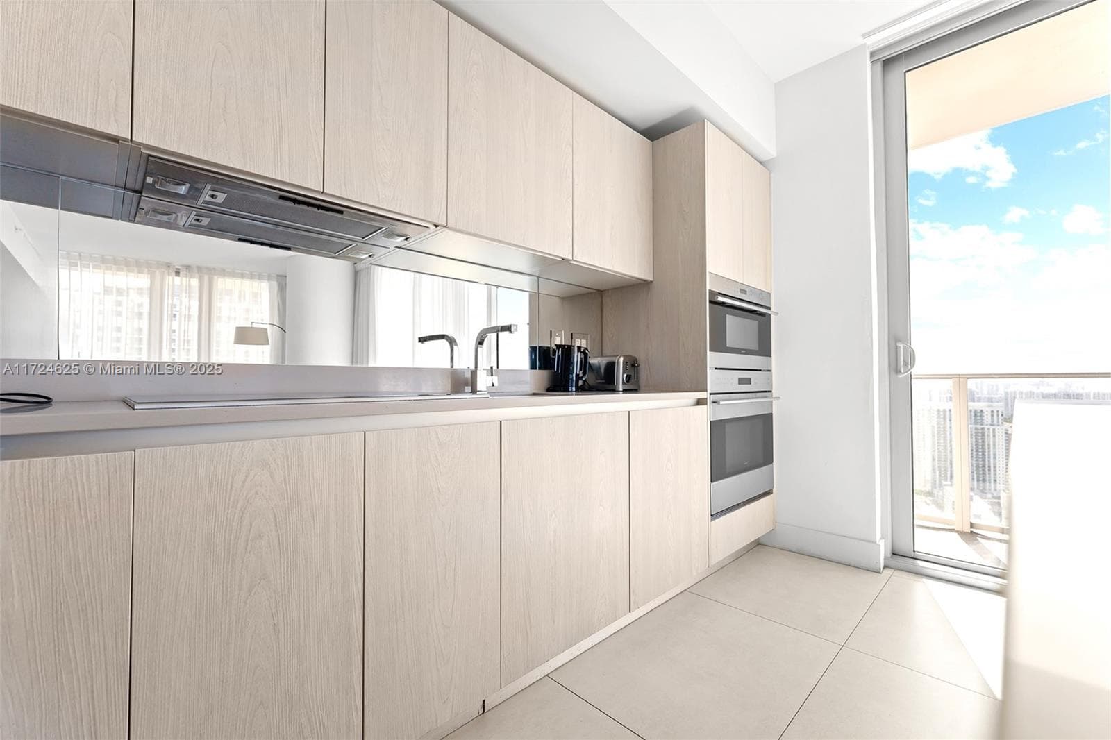 4111 Ocean Dr 3511 photo 11