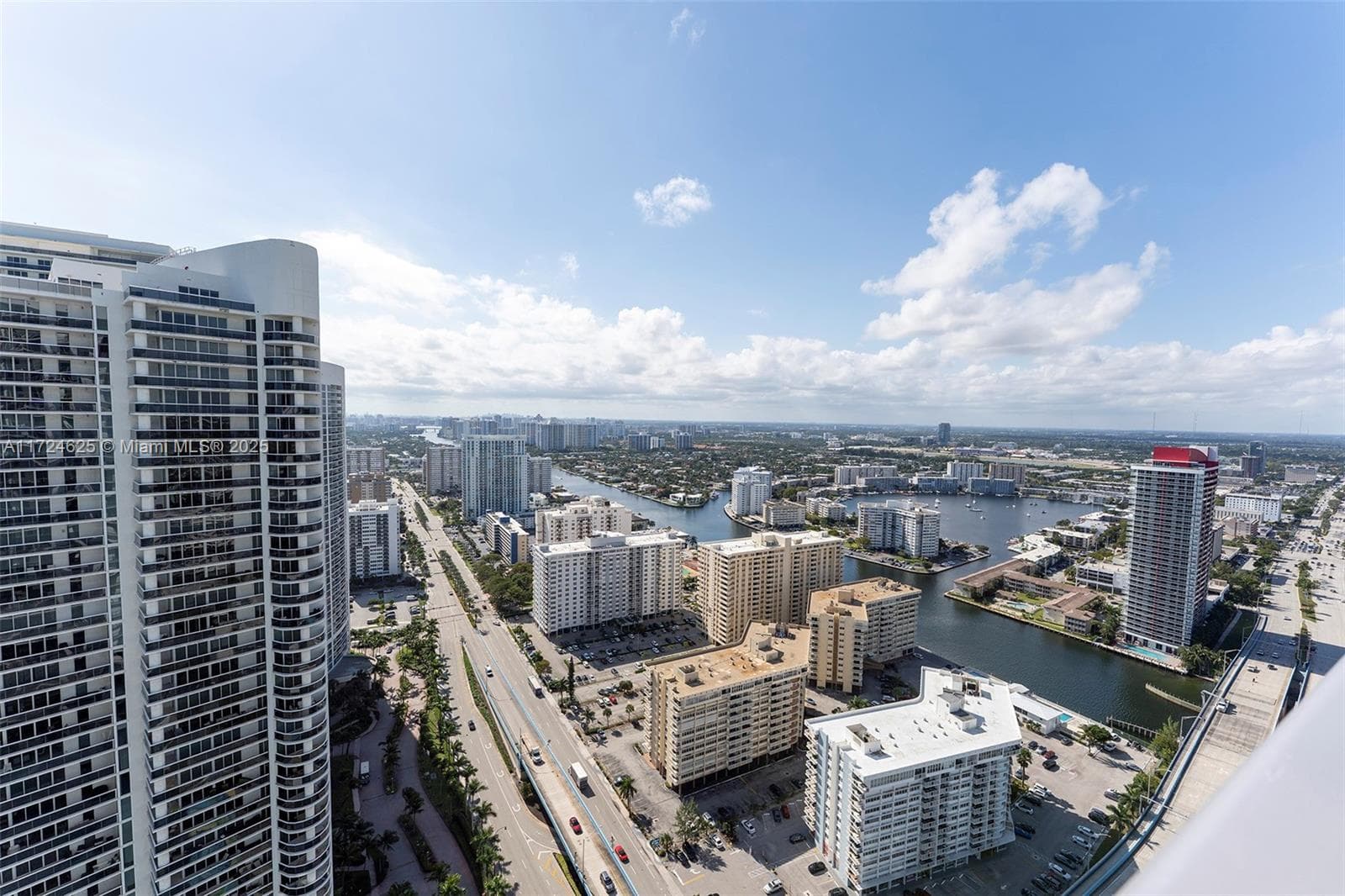 4111 Ocean Dr 4