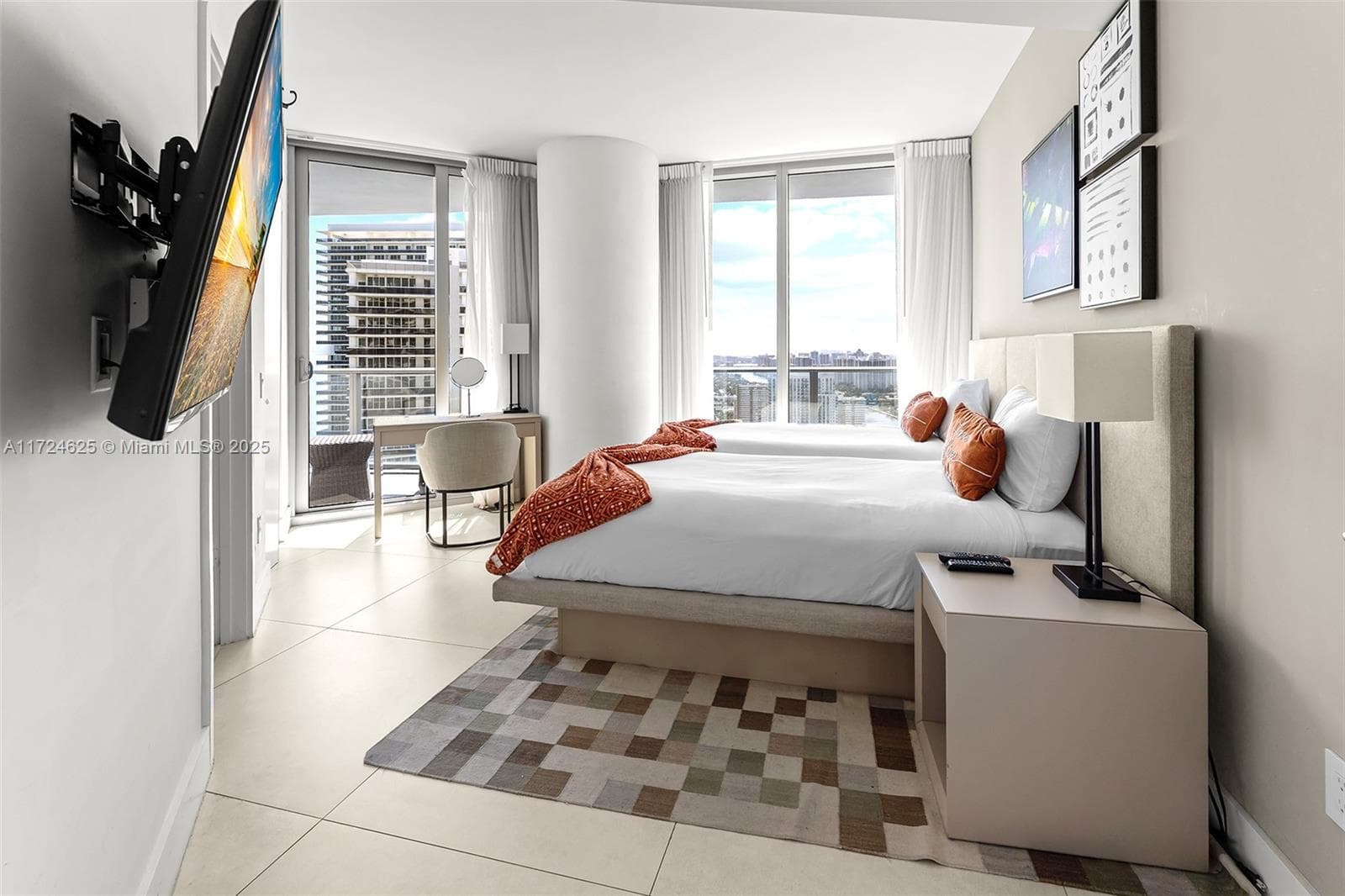 4111 Ocean Dr 3511 photo 21