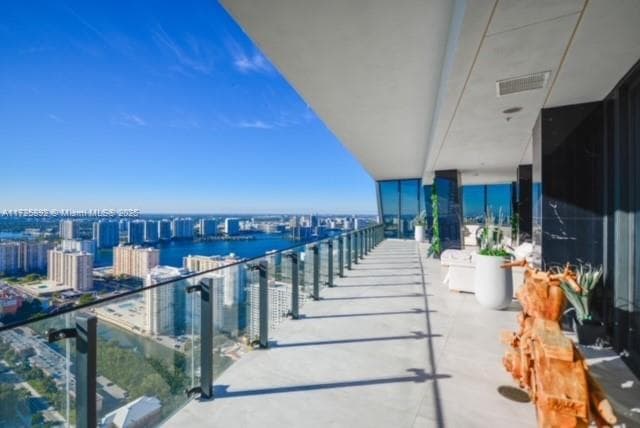 17141 Collins Ave 1