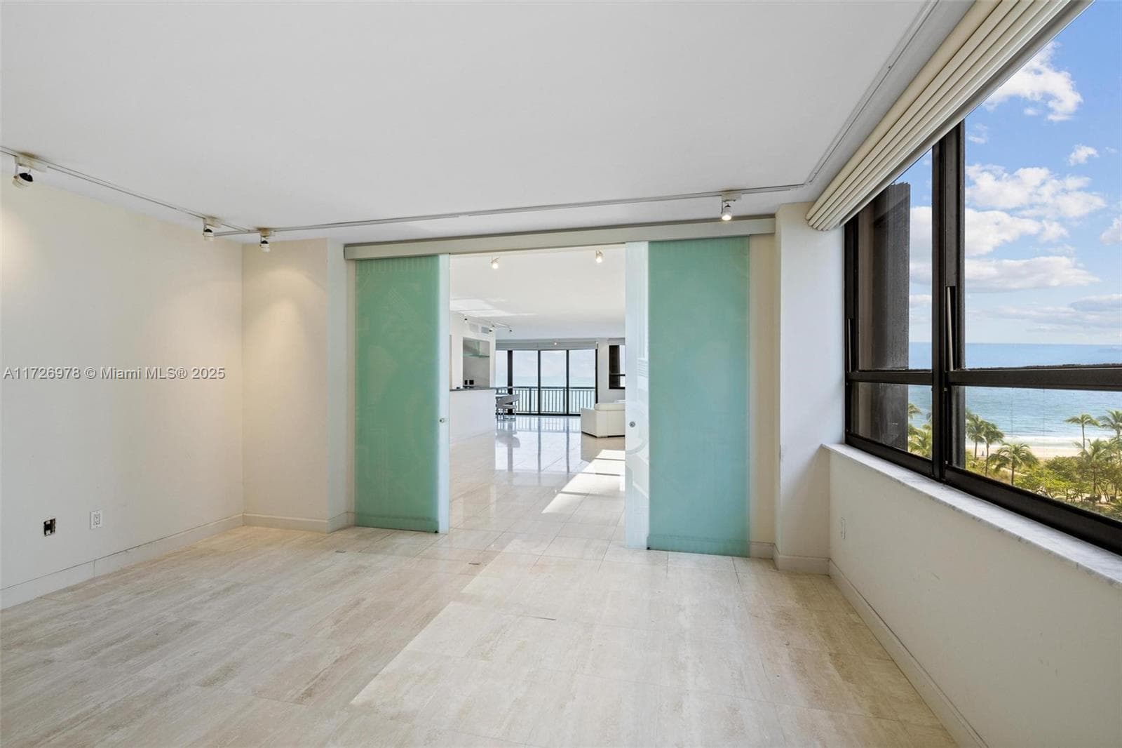 10175 Collins Ave 502 photo 16