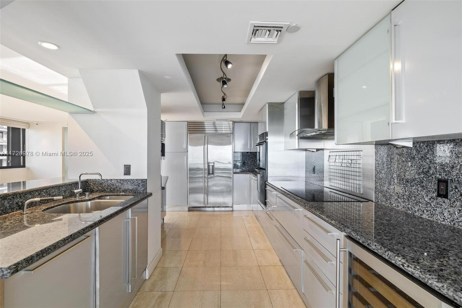 10175 Collins Ave 502 photo 8