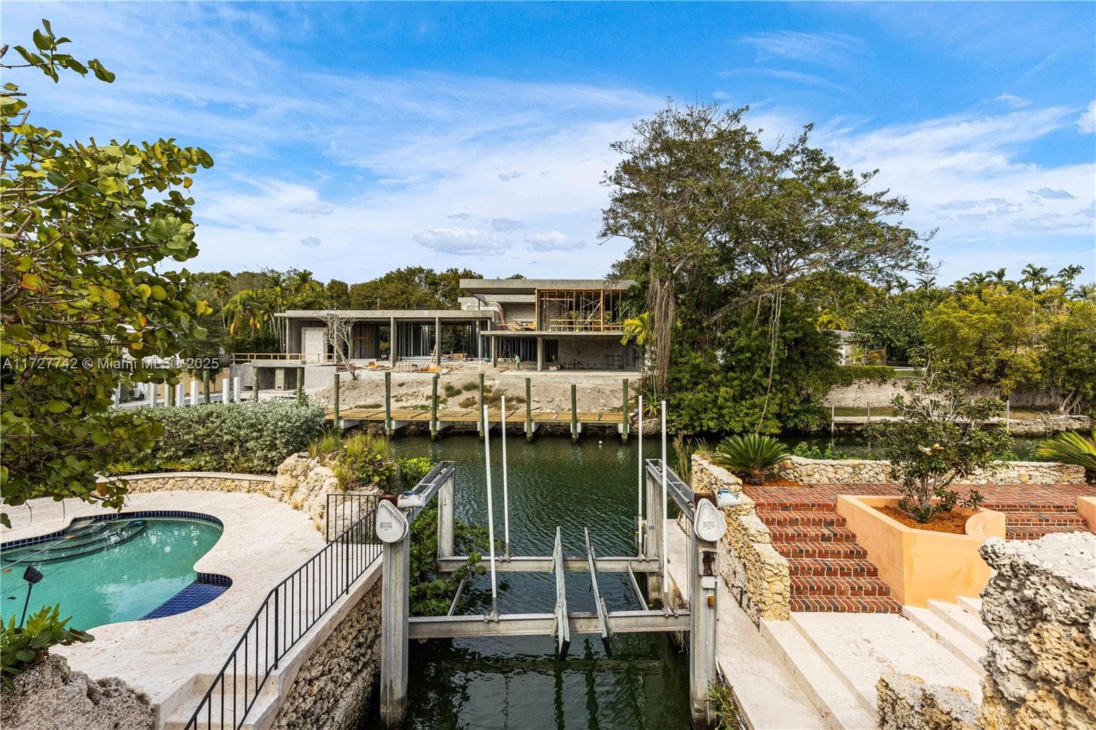 1181 Alhambra Cir 3