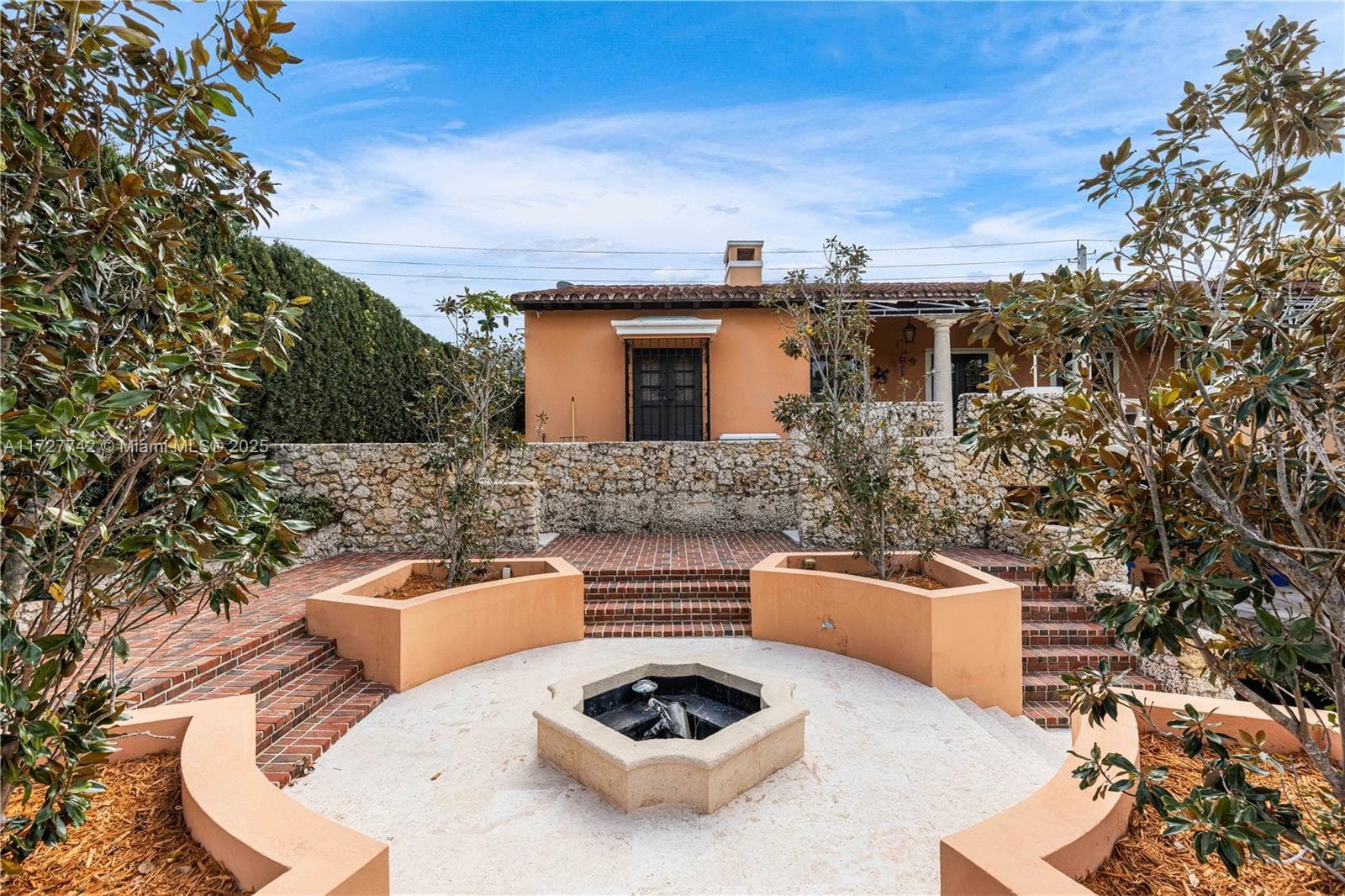 1181 Alhambra Cir 4