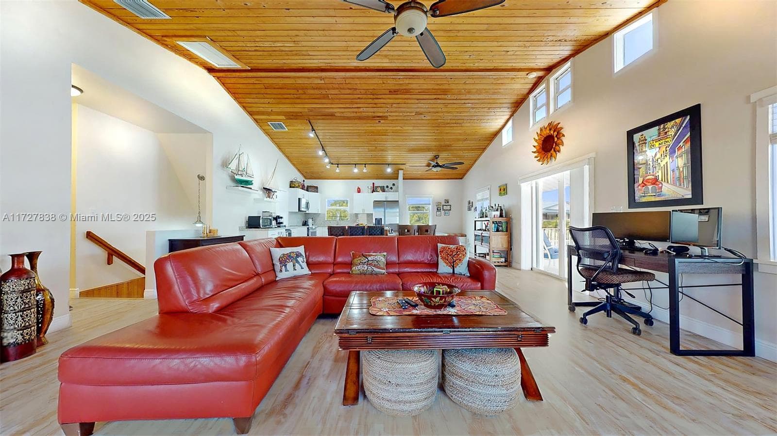 28 Center Ln photo 24
