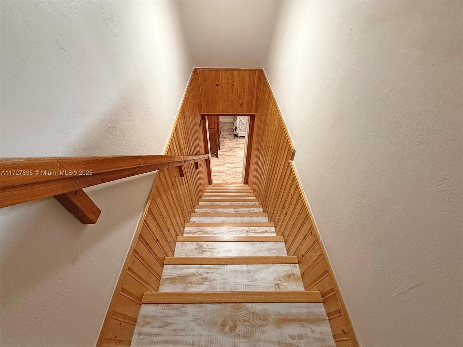 28 Center Ln photo 15
