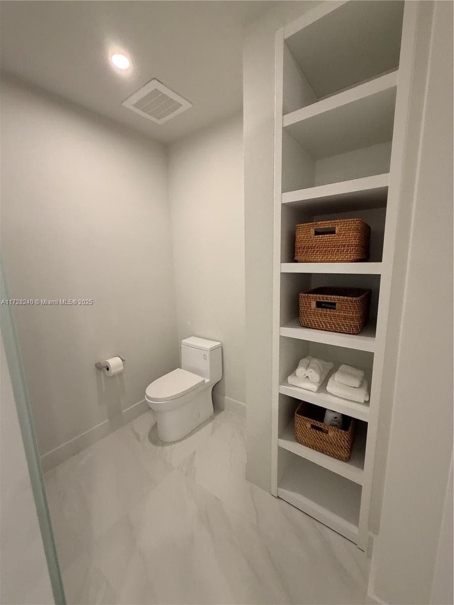 17550 Collins Ave 601 photo 16