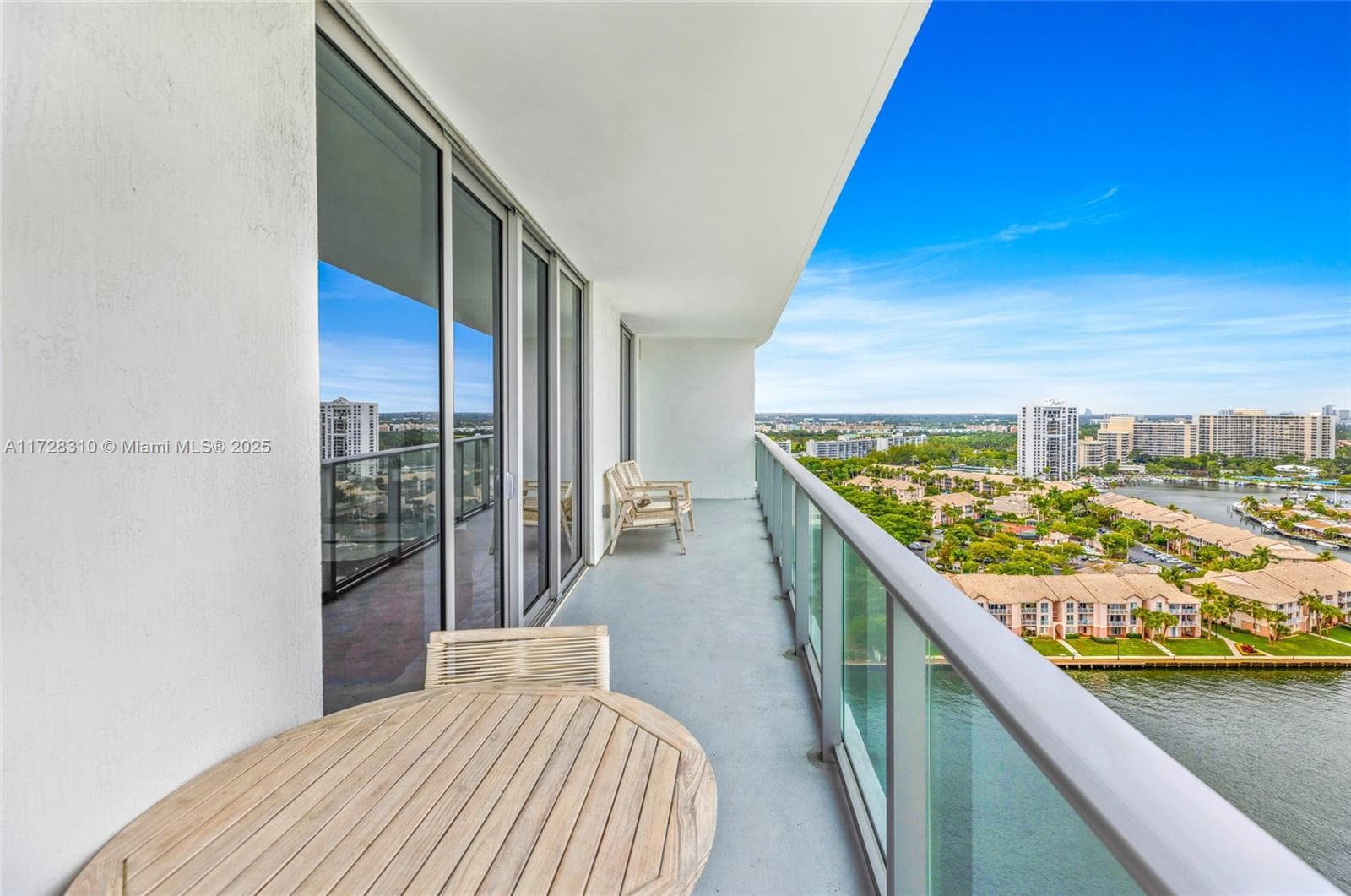 4010 Ocean Dr 3