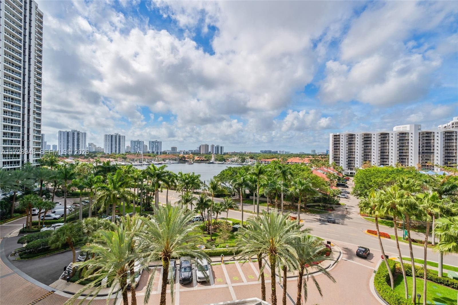 21205 Yacht Club Dr 805 photo 14