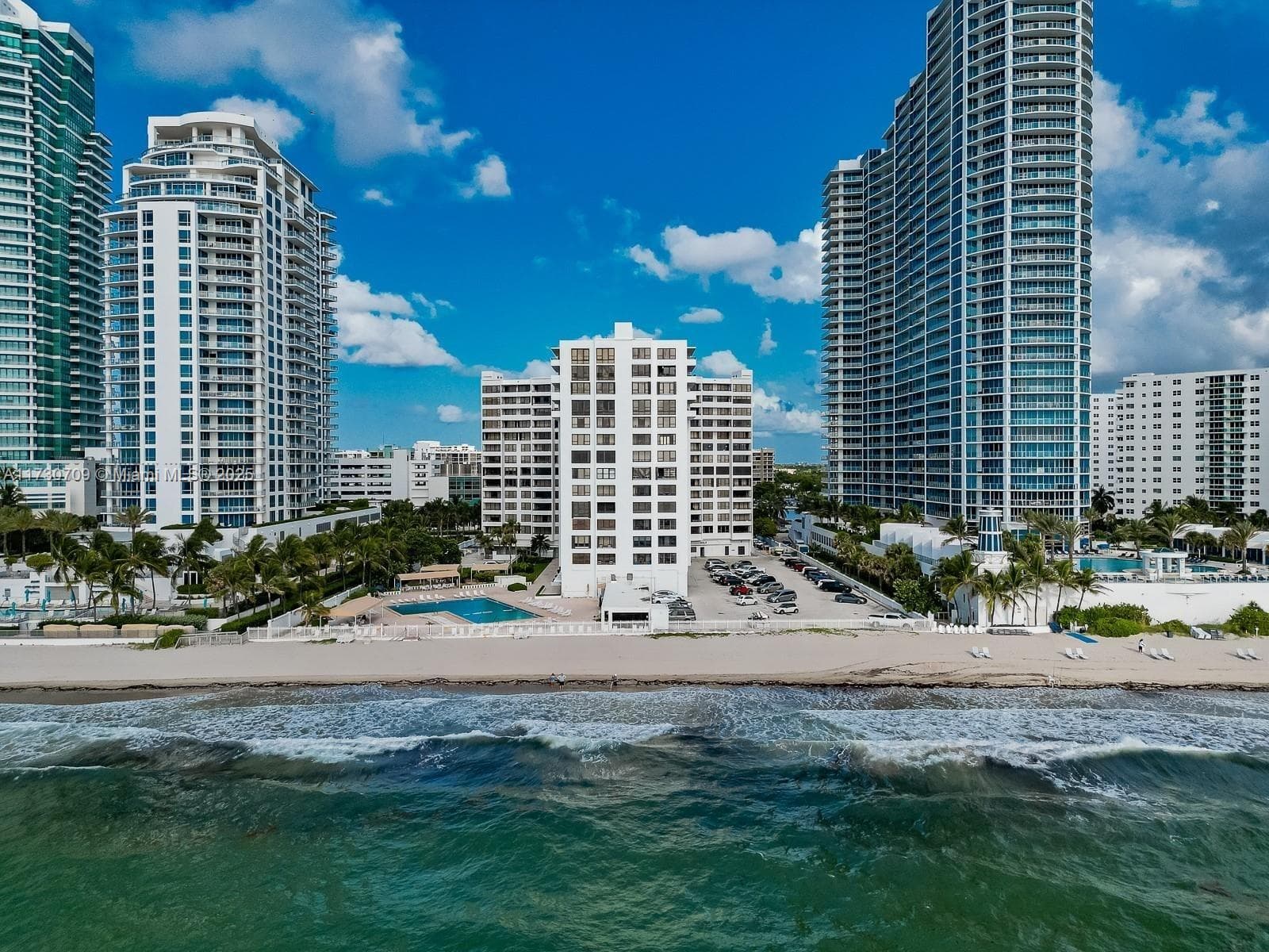 3505 S Ocean Dr 1411 photo 1