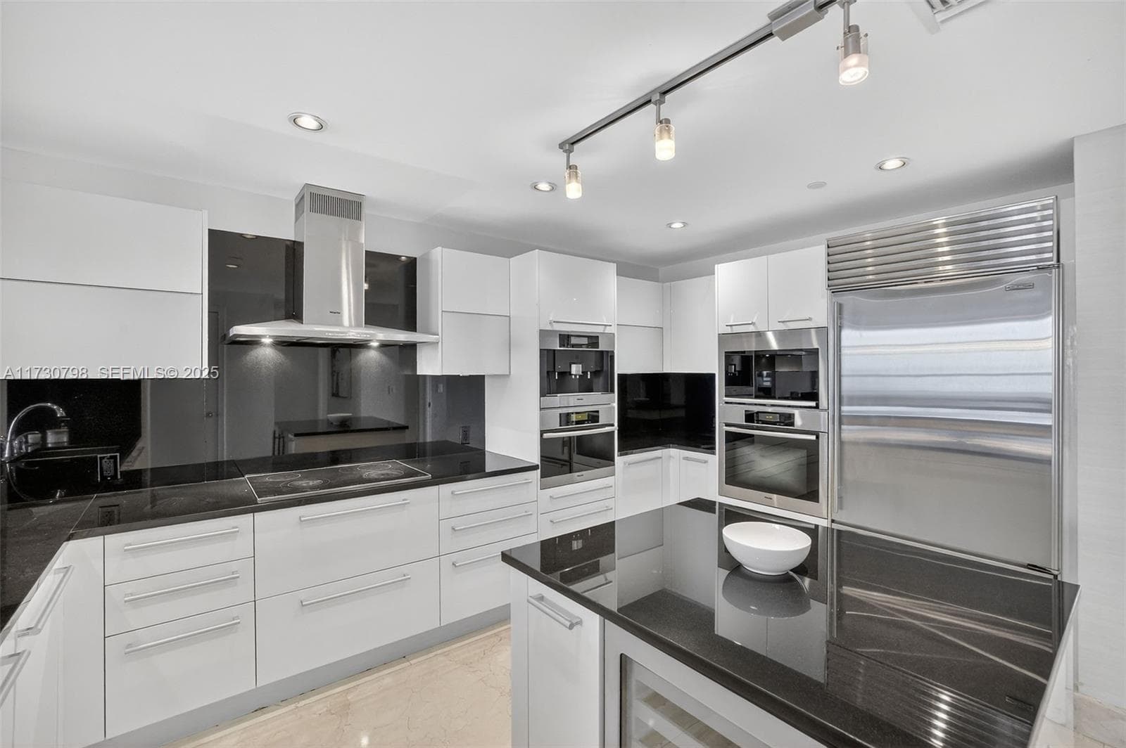 17121 Collins Ave 3905 photo 20