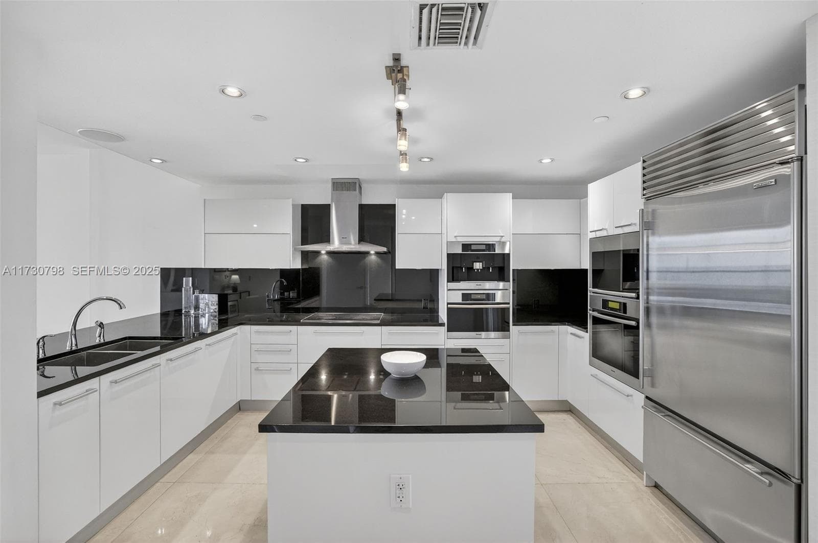 17121 Collins Ave 3905 photo 21