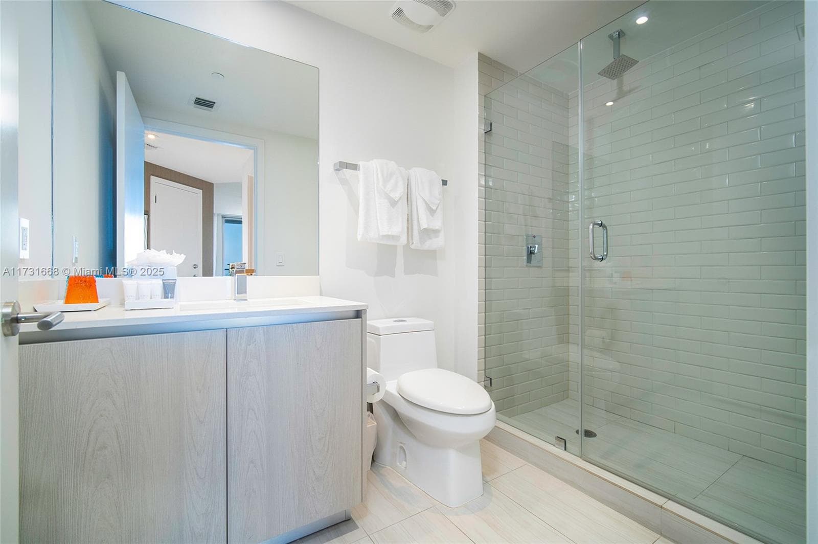4010 Ocean Dr T3502 photo 16
