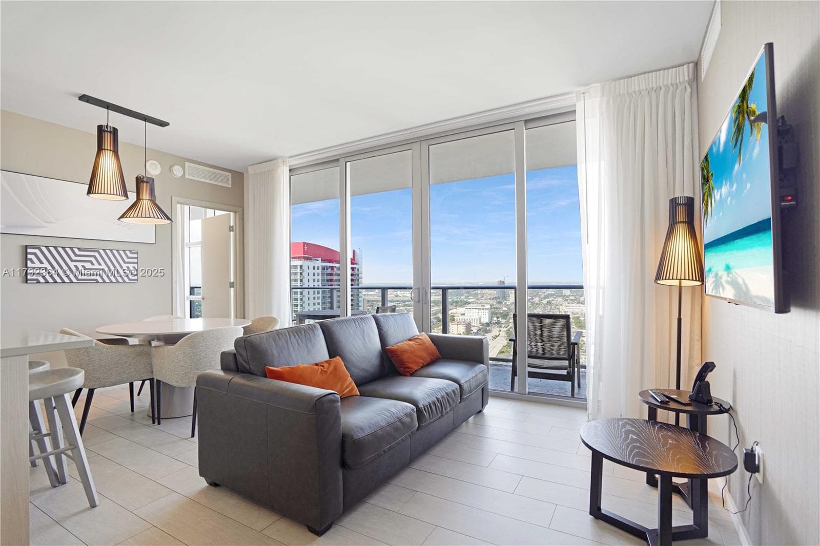 4010 Ocean Dr 3