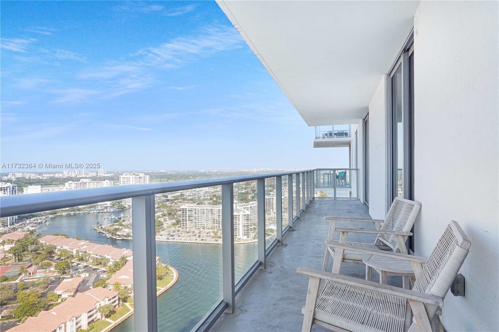 4010 Ocean Dr R2604 photo 11