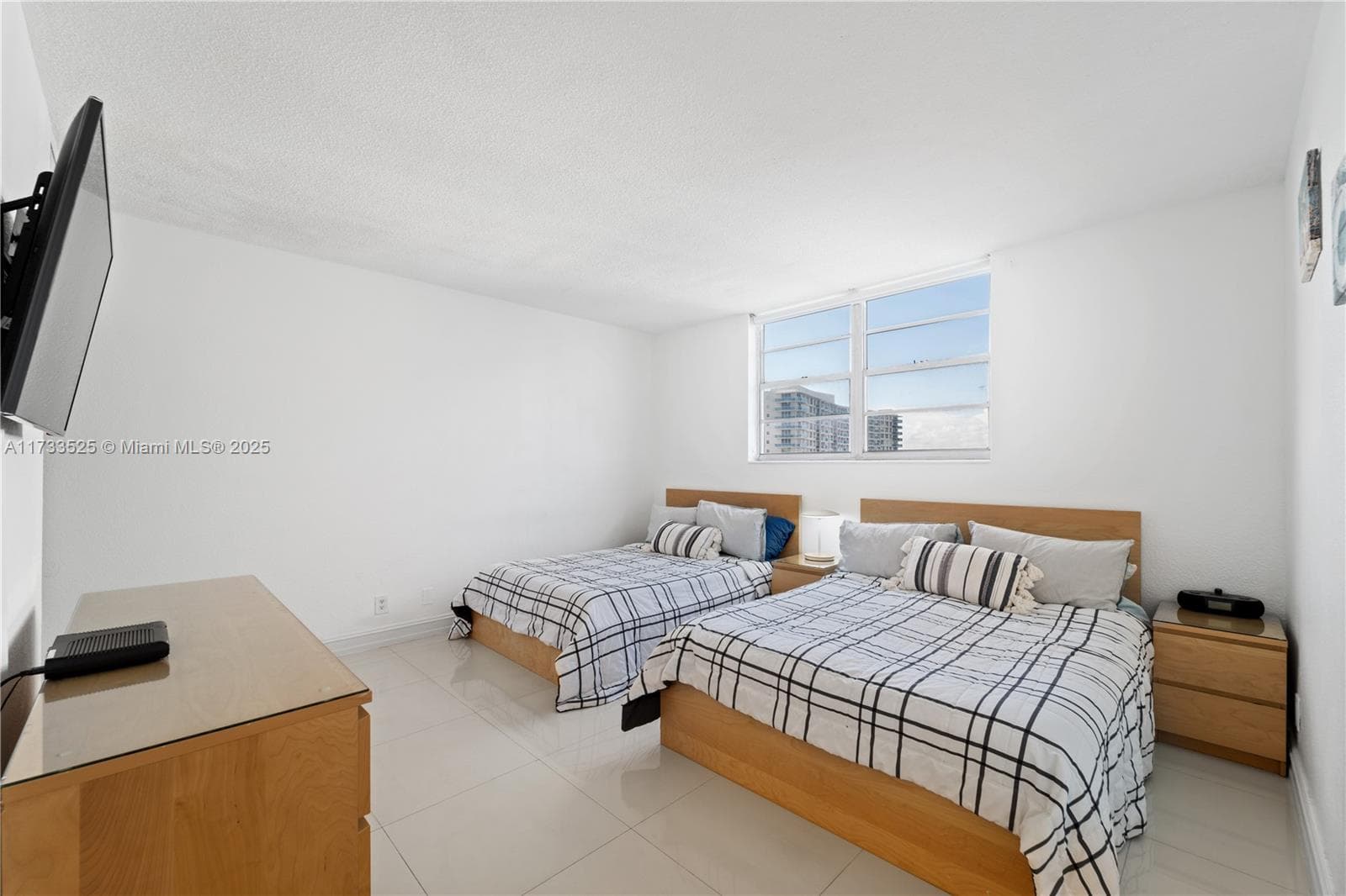 4001 Ocean Dr 10G photo 16