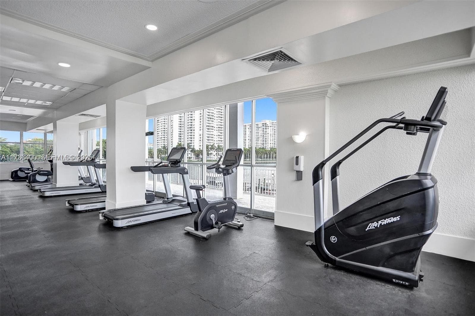 18031 Biscayne Blvd PH01 photo 22