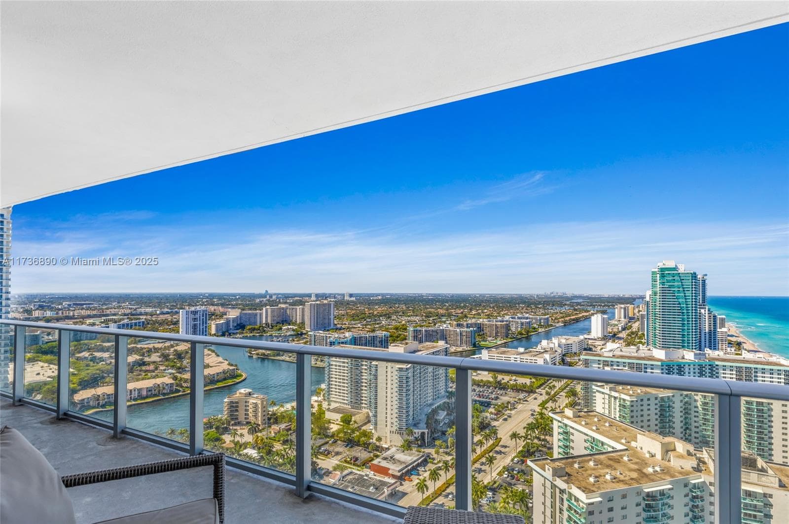 4111 Ocean Dr 4
